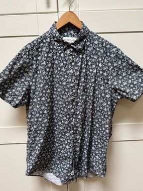 Coastaoro Mens Short Sleeve Button-Up Shirt Size Medium Floral Print 100% Cotton